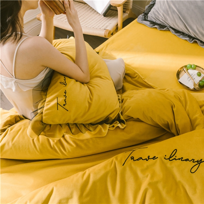 91家纺网 家纺一手货源 找家纺 润缦 2019新款水晶绒蕾丝边四件套 蕾丝-暖黄