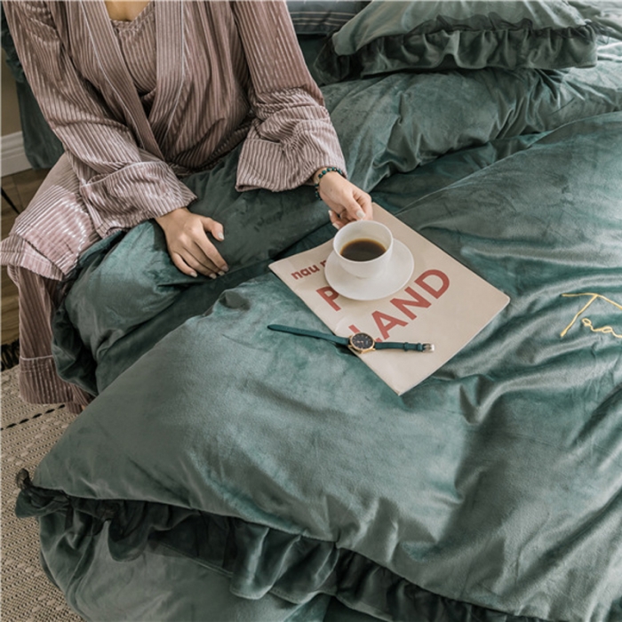 91家纺网 家纺一手货源 找家纺 润缦 2019新款水晶绒蕾丝边四件套 蕾丝-英伦绿