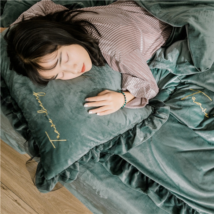 91家纺网 家纺一手货源 找家纺 润缦 2019新款水晶绒蕾丝边四件套 蕾丝-英伦绿