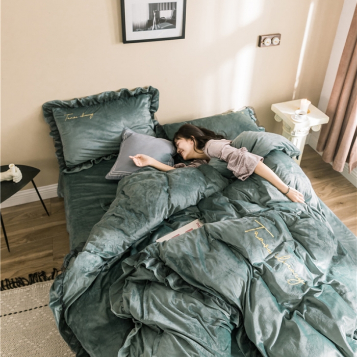 91家纺网 家纺一手货源 找家纺 润缦 2019新款水晶绒蕾丝边四件套 蕾丝-英伦绿