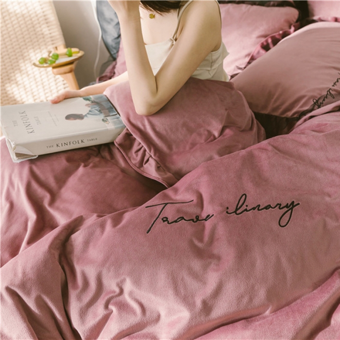 91家纺网 家纺一手货源 找家纺 （总）润缦 2019新款水晶绒蕾丝边四件套