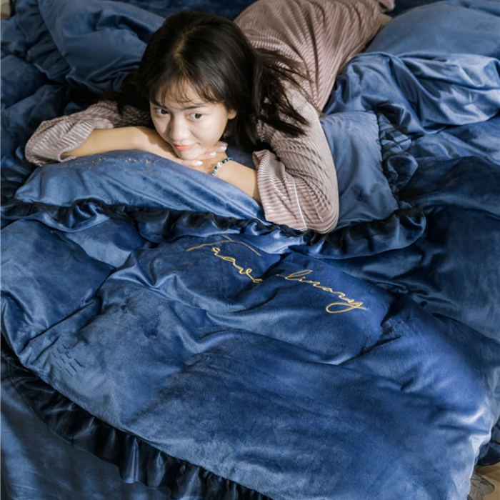 91家纺网 家纺一手货源 找家纺 润缦 2019新款水晶绒蕾丝边四件套 蕾丝-深海蓝