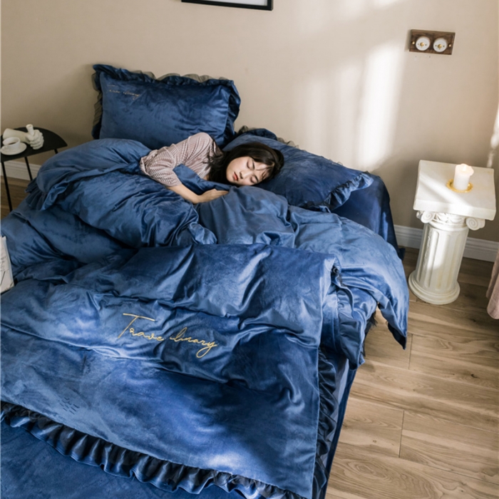 91家纺网 家纺一手货源 找家纺 润缦 2019新款水晶绒蕾丝边四件套 蕾丝-深海蓝