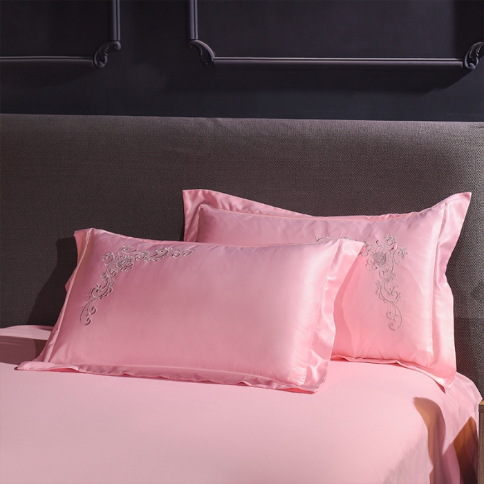 91家纺网 家纺一手货源 找家纺 安妮 2020新款水洗真丝欧若拉刺绣四件套 欧若拉-粉色