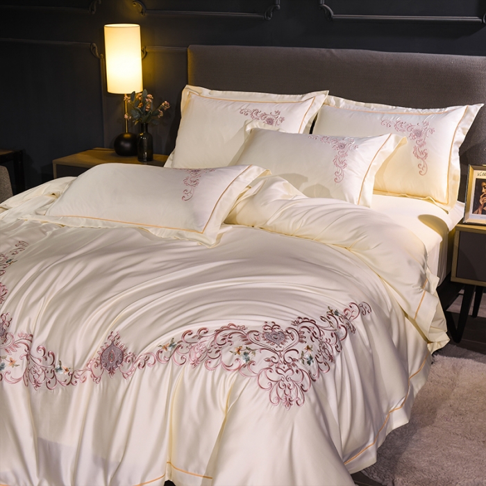 91家纺网 家纺一手货源 找家纺 安妮 2020新款水洗真丝欧若拉刺绣四件套 欧若拉-米黄