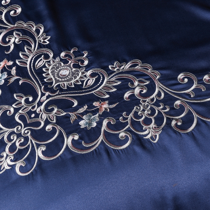 91家纺网 家纺一手货源 找家纺 安妮 2020新款水洗真丝欧若拉刺绣四件套 欧若拉-深蓝