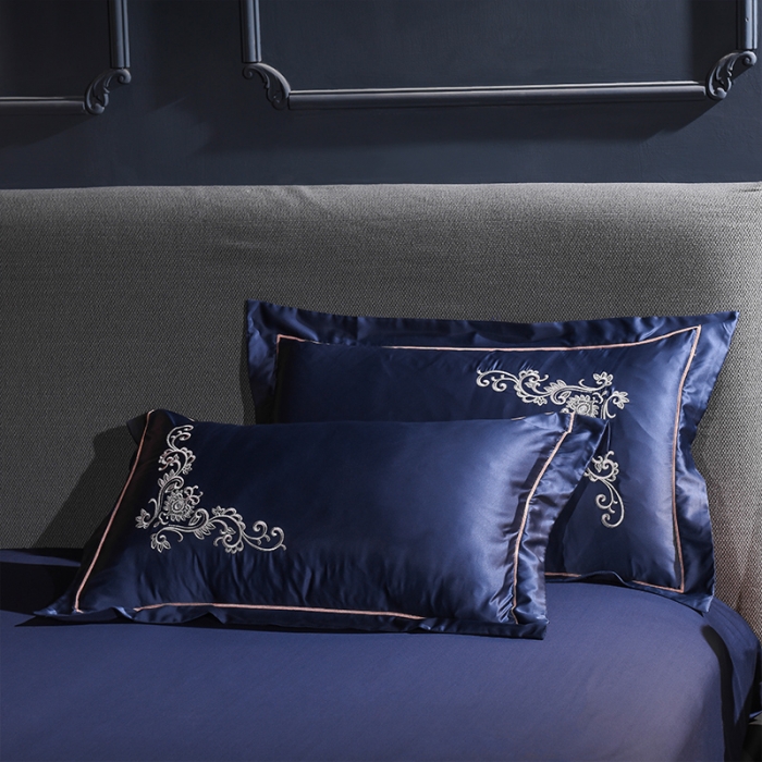 91家纺网 家纺一手货源 找家纺 安妮 2020新款水洗真丝欧若拉刺绣四件套 欧若拉-深蓝