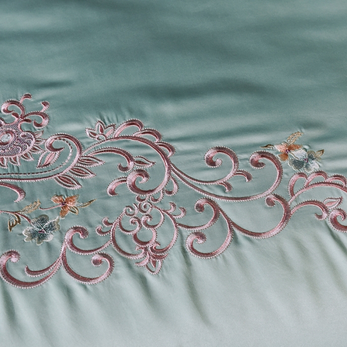 91家纺网 家纺一手货源 找家纺 安妮 2020新款水洗真丝欧若拉刺绣四件套 欧若拉-水绿