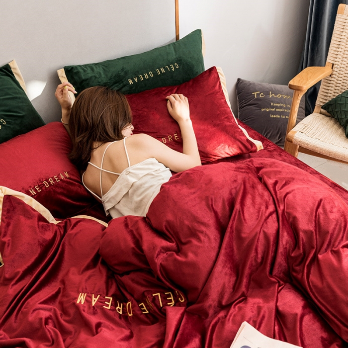 91家纺网 家纺一手货源 找家纺 安妮 2020赛琳娜丽丝绒水晶绒四件套床单款《带包装》 酒红