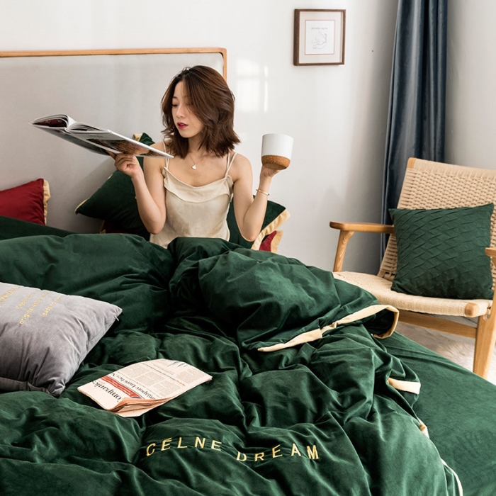 91家纺网 家纺一手货源 找家纺 安妮 2020赛琳娜丽丝绒水晶绒四件套床单款《带包装》复古绿