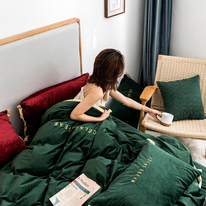 91家纺网 家纺一手货源 找家纺 安妮 2020赛琳娜丽丝绒水晶绒四件套床单款《带包装》复古绿