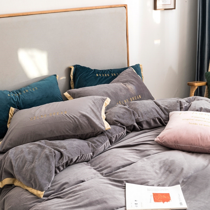 91家纺网 家纺一手货源 找家纺 安妮 2020赛琳娜丽丝绒水晶绒四件套床单款《带包装》 银灰