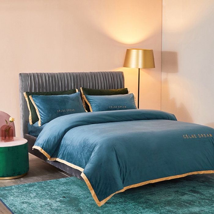 91家纺网 家纺一手货源 找家纺 安妮2020赛琳娜丽丝绒水晶绒四件套床单款带包装棚拍图月光蓝