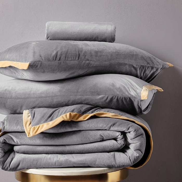 91家纺网 家纺一手货源 找家纺 安妮2020赛琳娜丽丝绒水晶绒四件套床单款带包装棚拍图 银灰