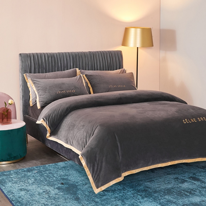 91家纺网 家纺一手货源 找家纺 安妮2020赛琳娜丽丝绒水晶绒四件套床单款带包装棚拍图高级灰