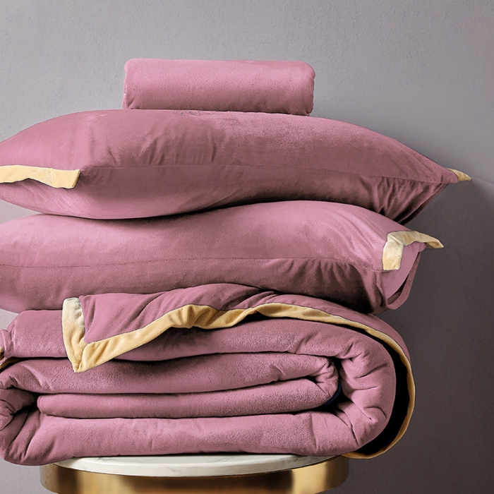 91家纺网 家纺一手货源 找家纺 安妮2020赛琳娜丽丝绒水晶绒四件套床单款带包装棚拍图 豆沙