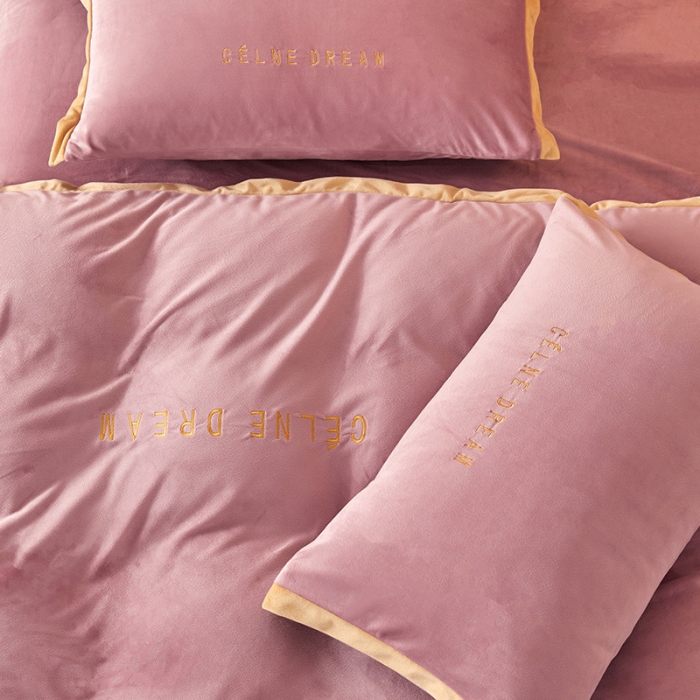 91家纺网 家纺一手货源 找家纺 安妮2020赛琳娜丽丝绒水晶绒四件套床单款带包装棚拍图 豆沙