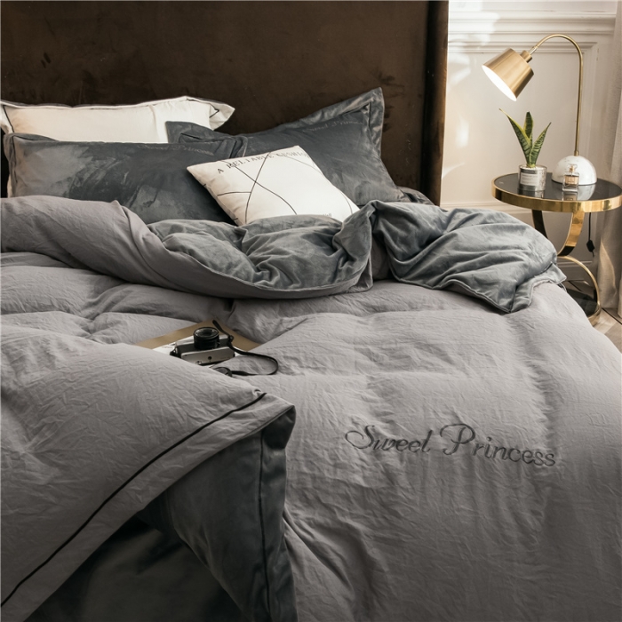 91家纺网 家纺一手货源 找家纺 （总）骏腾 2022新款甜心公主水晶绒绣花四件套床笠款