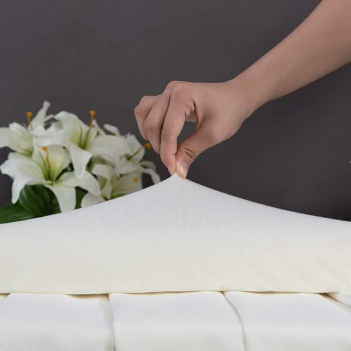 91家纺网 家纺一手货源 找家纺 微枕芯 儿童节 新款高档亲水棉婴儿糖果枕 记忆棉枕头 单只