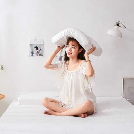 91家纺网 家纺一手货源 找家纺 （总）微枕芯 本菲卡泰国原装进口乳胶枕头单人学生乳胶枕芯