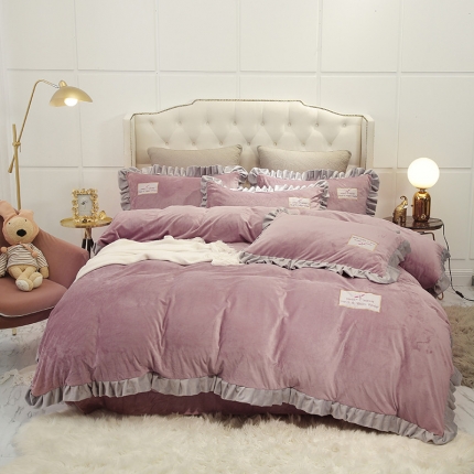 91家纺网 家纺一手货源 找家纺 米奈 水晶绒贴布绣花四件套米可系列 紫粉