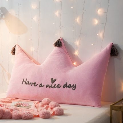 91家纺网 家纺一手货源 找家纺 永光家居 新款皇冠靠垫 水晶绒-粉 床头靠垫大靠枕抱枕