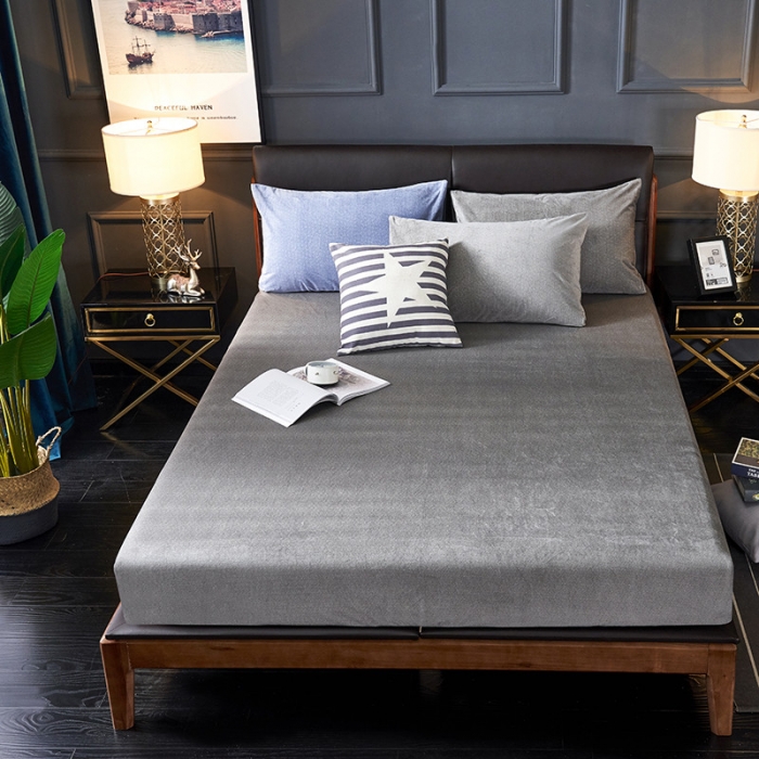 91家纺网 家纺一手货源 找家纺 小米笠 2019新款水晶绒印花床笠床罩 条纹灰