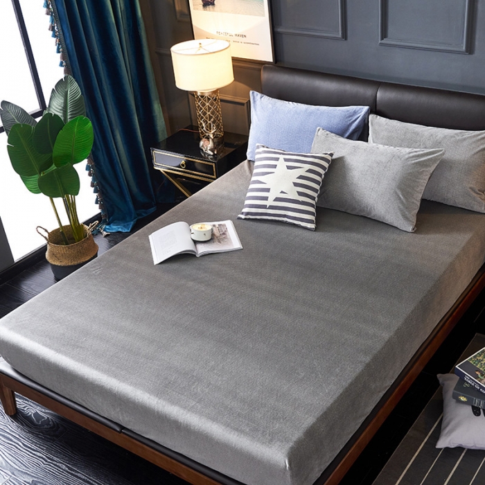 91家纺网 家纺一手货源 找家纺 小米笠 2019新款水晶绒印花床笠床罩 条纹灰