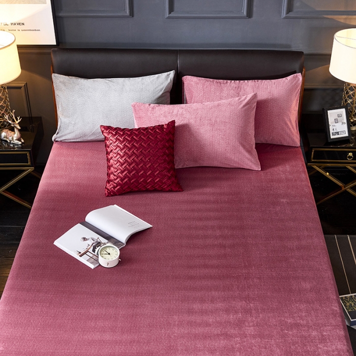 91家纺网 家纺一手货源 找家纺 小米笠 2019新款水晶绒印花床笠床罩 条纹红