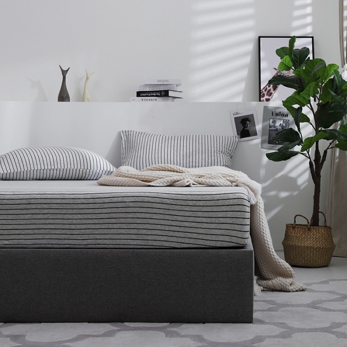 91家纺网 家纺一手货源 找家纺 小米笠 2019新款针织天竺棉床笠床罩 黑灰细条