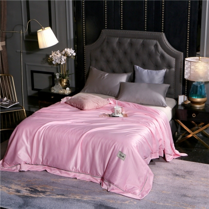 91家纺网 家纺一手货源 找家纺 换种生活 真丝夏被 少女粉