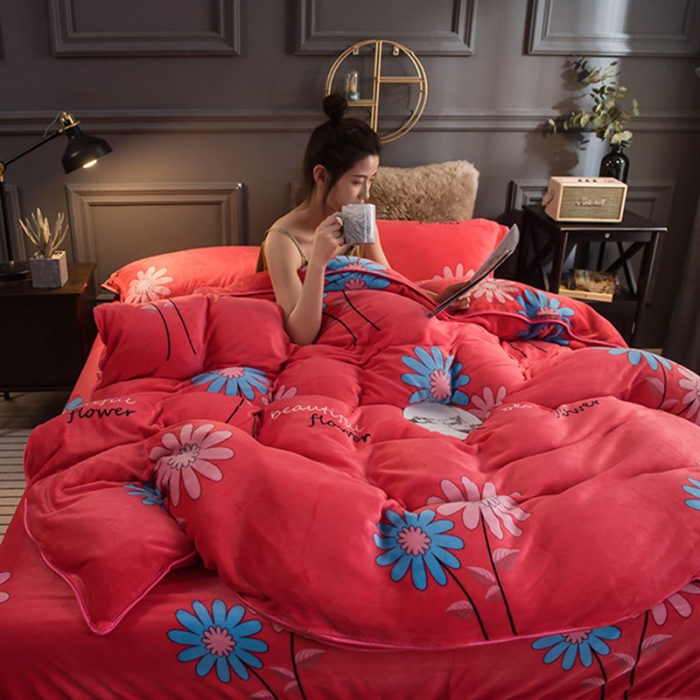 91家纺网 家纺一手货源 找家纺 佳梦达2023款牛奶绒包边吊边工艺款四件套亏本处理 炫彩人生