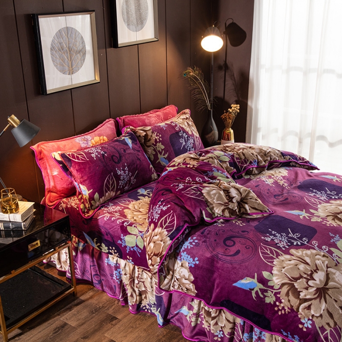 91家纺网 家纺一手货源 找家纺 佳梦达2023款牛奶绒包边吊边工艺款四件套亏本处理 紫金花