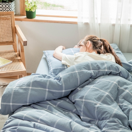 91家纺网 家纺一手货源 找家纺 北欧良品 水洗棉春秋被冬被 海蓝大格