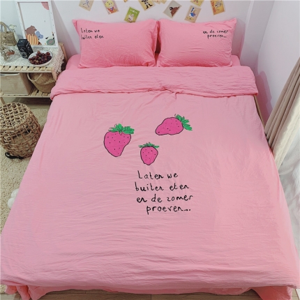 91家纺网 家纺一手货源 找家纺 孩子王家纺 2023新款全棉磨毛水洗棉三、四件套 草莓甜心