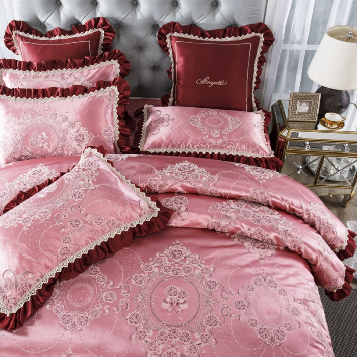 91家纺网 家纺一手货源 找家纺 兴美佳欧式提花贡缎双层花边夹棉床单床裙四件套玫瑰情缘