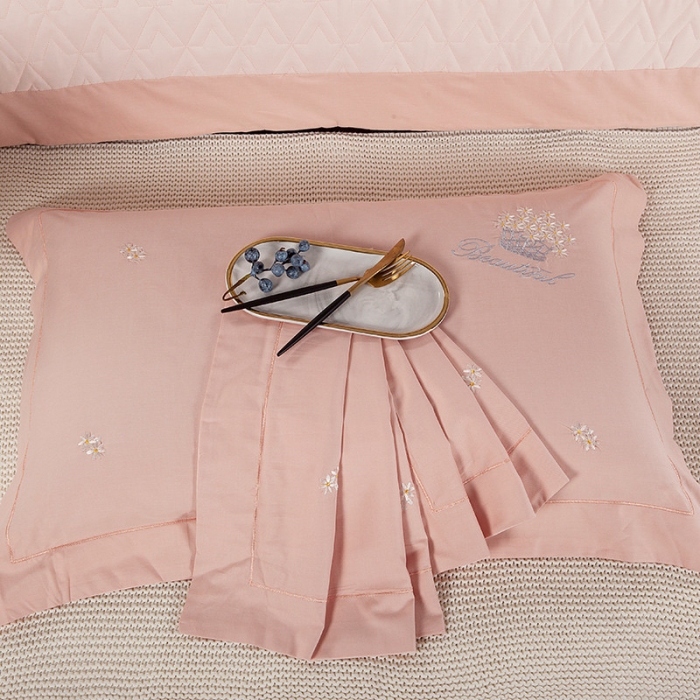 91家纺网 家纺一手货源 找家纺 OL家纺 2020轻奢欧式刺绣床盖四件套 甜蜜时光