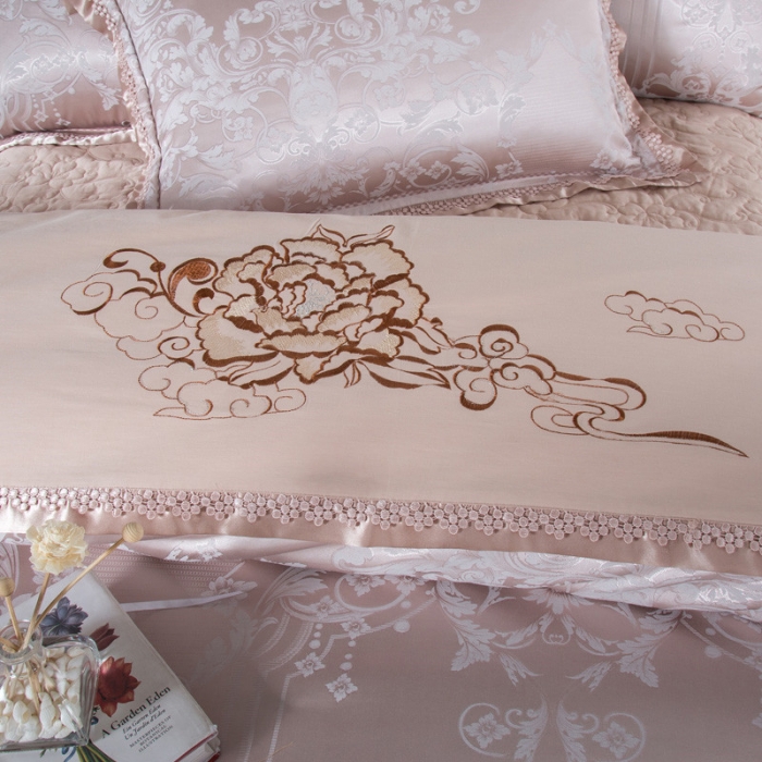 91家纺网 家纺一手货源 找家纺 OL家纺 欧式轻奢丝加棉贡缎大提花床盖四件套 蓝调生活-米灰