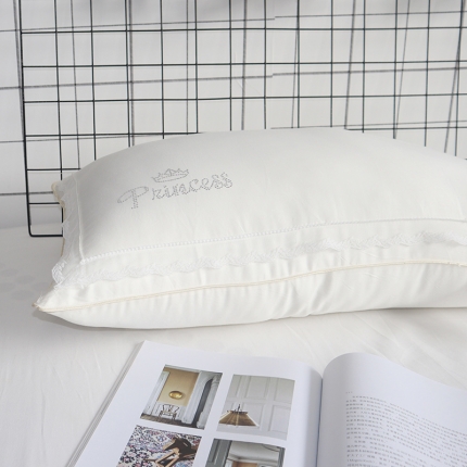 91家纺网 家纺一手货源 找家纺 伟邦枕芯芯 牛奶丝羽丝绒枕芯48*74 白色