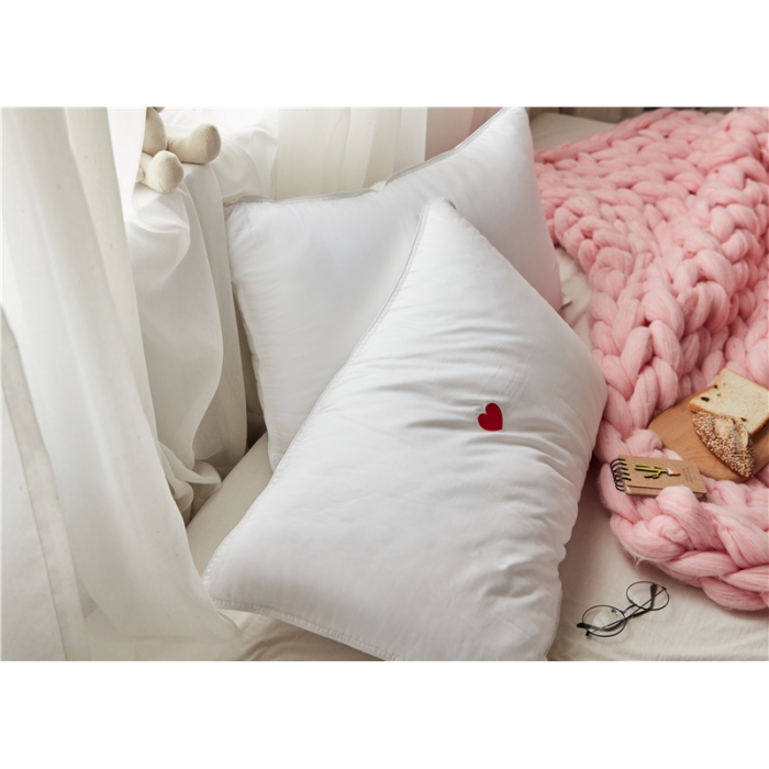 91家纺网 家纺一手货源 找家纺 时年家纺 单边绣花枕芯一只48*74cm 爱心