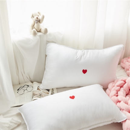 91家纺网 家纺一手货源 找家纺 时年家纺 单边绣花枕芯一只48*74cm 爱心