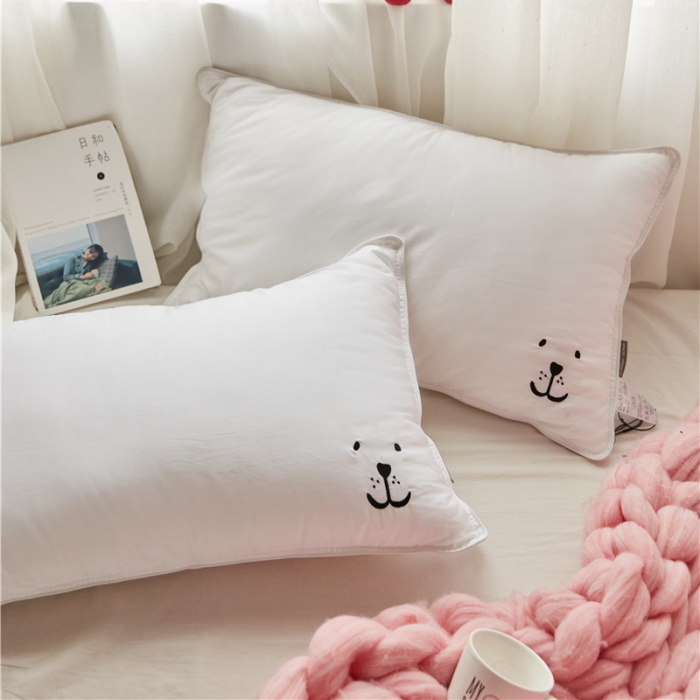 91家纺网 家纺一手货源 找家纺 时年家纺 单边绣花枕芯一只48*74cm 波波熊