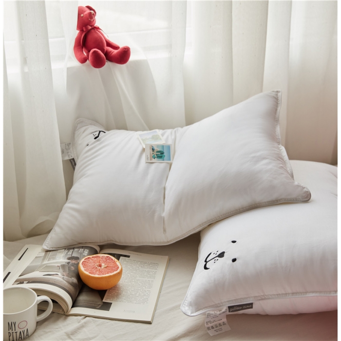 91家纺网 家纺一手货源 找家纺 时年家纺 单边绣花枕芯一只48*74cm 波波熊