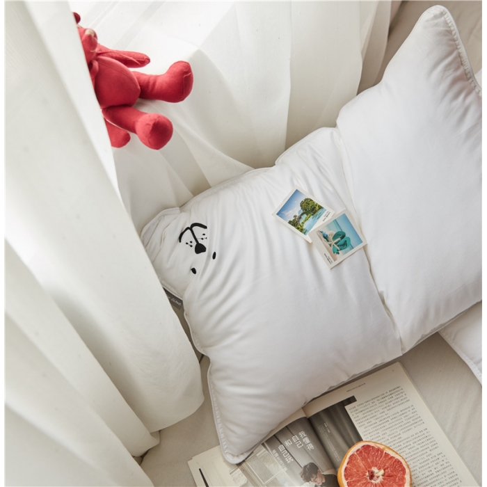 91家纺网 家纺一手货源 找家纺 时年家纺 单边绣花枕芯一只48*74cm 波波熊