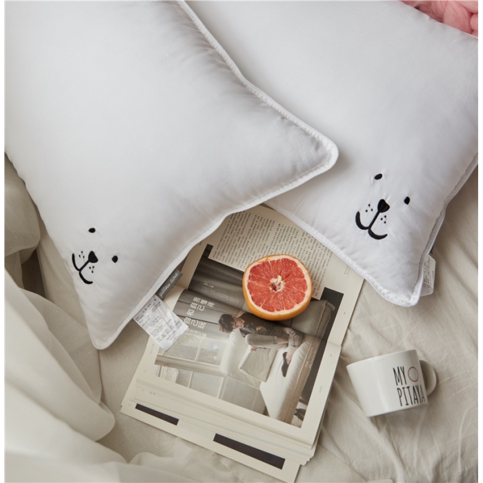 91家纺网 家纺一手货源 找家纺 时年家纺 单边绣花枕芯一只48*74cm 波波熊