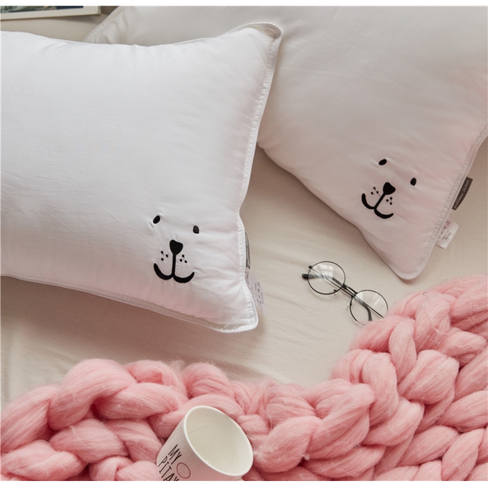 91家纺网 家纺一手货源 找家纺 时年家纺 单边绣花枕芯一只48*74cm 波波熊