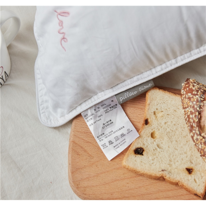 91家纺网 家纺一手货源 找家纺 时年家纺 单边绣花枕芯一只48*74cm 字母