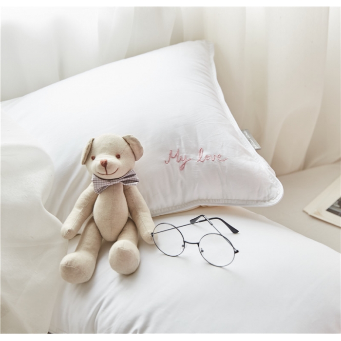 91家纺网 家纺一手货源 找家纺 时年家纺 单边绣花枕芯一只48*74cm 字母