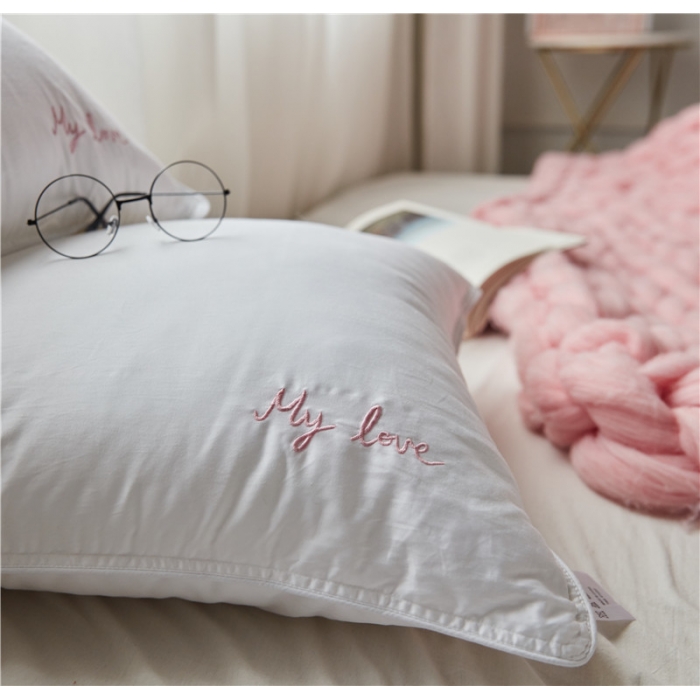 91家纺网 家纺一手货源 找家纺 时年家纺 单边绣花枕芯一只48*74cm 字母