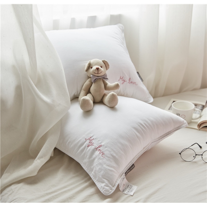 91家纺网 家纺一手货源 找家纺 时年家纺 单边绣花枕芯一只48*74cm 字母